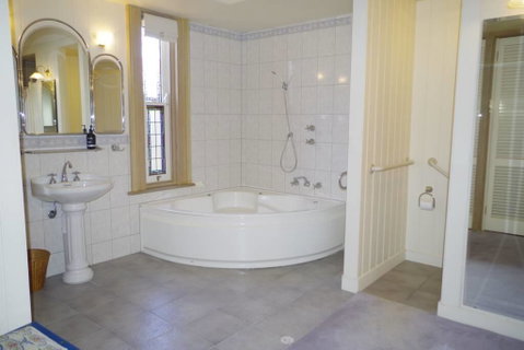 Charlottes Cottage - Accommodation Search 1
