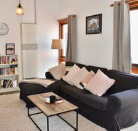 Charming Terrace House on Tree Lined Street - Accommodation Search