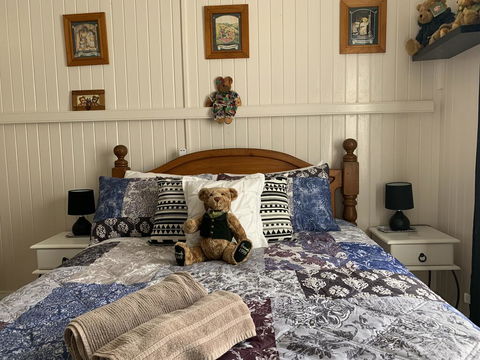Cherry Blossom Cottage - Accommodation Search 0