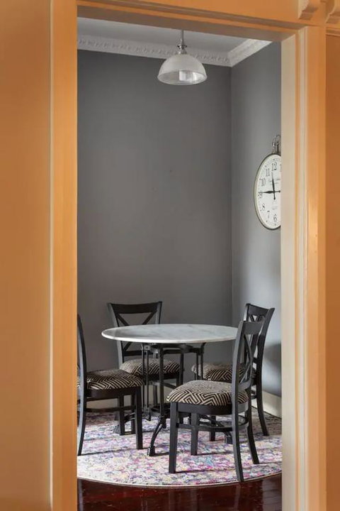 Chic 2 Bedroom Ground Floor Apartment In Trendy New Farm - Accommodation Search 3