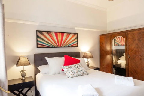 Chic 2 Bedroom Ground Floor Apartment In Trendy New Farm - Accommodation Search 2