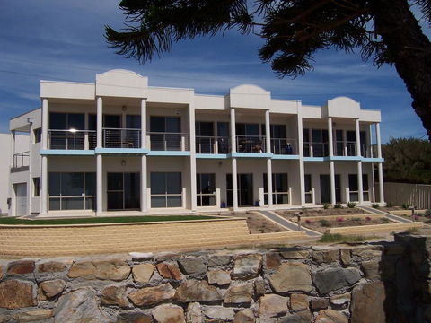 Christies Seahorse Holiday Townhouses - Accommodation Search 0