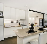 City Getaway Modern Bowen Hills 1 Bedroom with Free WIFI and Parking - Accommodation Search