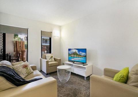 City Getaway Modern Bowen Hills 1 Bedroom With Free WIFI And Parking - Accommodation Search 1