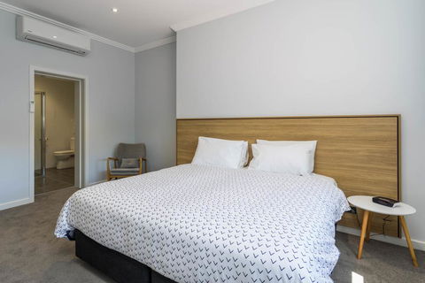 Civic Apartments - Accommodation Search 2