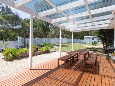 Classic Beach House In Rye - Accommodation Search 3