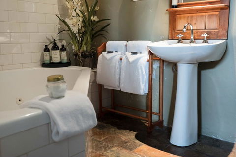 Clonmara Country House And Cottages - Accommodation Search 2