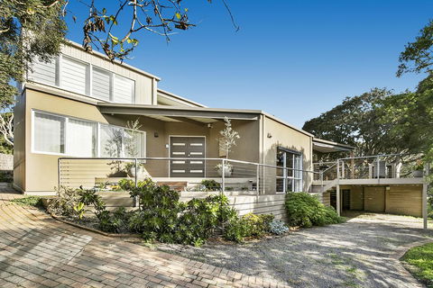 Cloud Nine - Accommodation Search 0