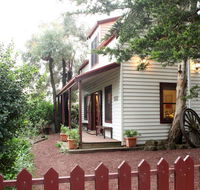Coach House - Accommodation Search