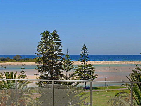 Coast Luxury Apartment Penthouse 23 - Accommodation Search 1