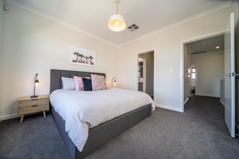 Coast On Clovelly - Close To The Beach - Wifi - Nespresso - Accommodation Search 1