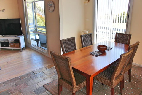 Cockatoo Cabin - Accommodation Search 3
