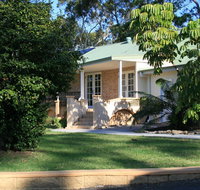 Colin's Garden - Accommodation Search