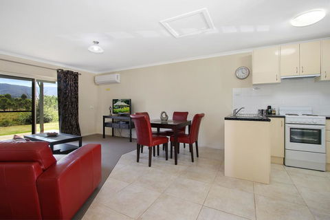 Colonial Inn Guest Rooms - Accommodation Search 0