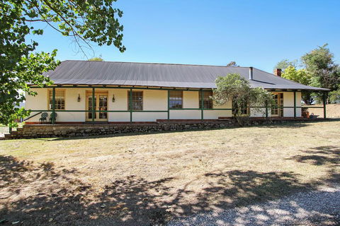 Colonial Inn Guest Rooms - Accommodation Search 2