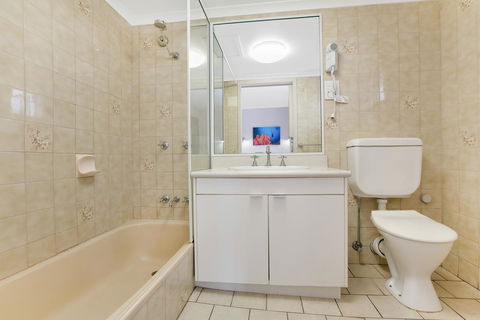 Comfort Inn Cairns City - Accommodation Search 3