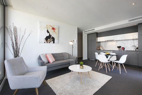 Complete Host Wrap Apartments - Accommodation Search 0