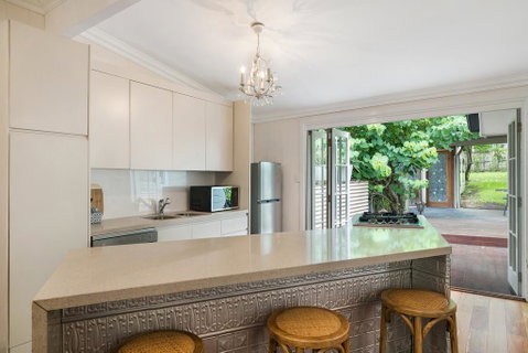 Contemporary Cottage In Perfect Lifestyle Address - Accommodation Search 2