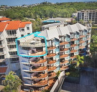 Coral Sea Views Beachfront Penthouse - Accommodation Search