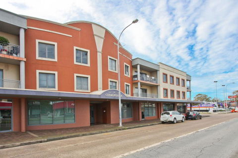 Cosmopolitan Apartments - Accommodation Search 0