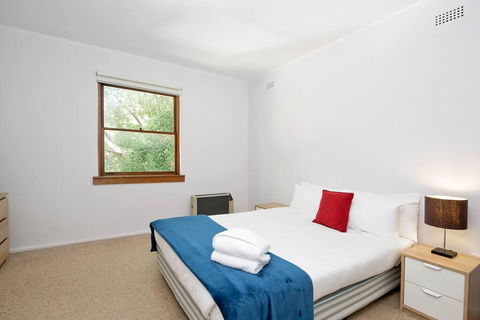 Cosy 2BR Plus Parking In Nth Sydney - Accommodation Search 2
