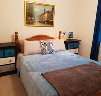Cosy Quiet Bedroom Ferny Grove - Accommodation Search