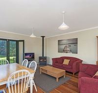 Cottage on James circa1855 - Modern historic - Accommodation Search