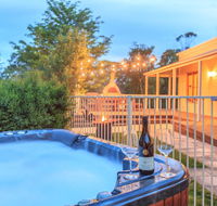 Country House Retreat - Accommodation Search
