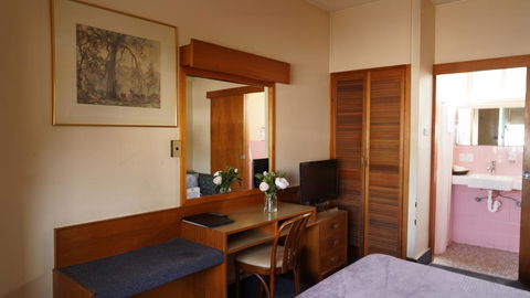 Country Motor Inn - Accommodation Search 2