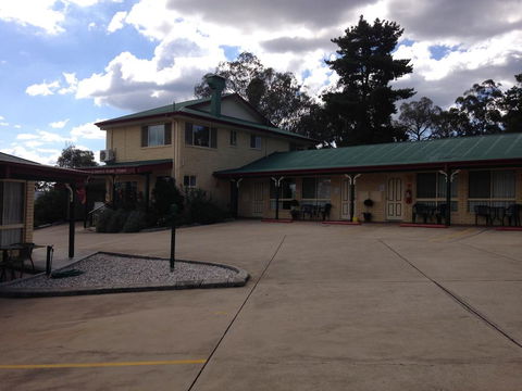 Country Rose Motel Warwick - Accommodation Search 2