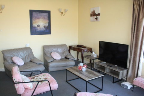 Cozy Beach Weekender - Accommodation Search 2