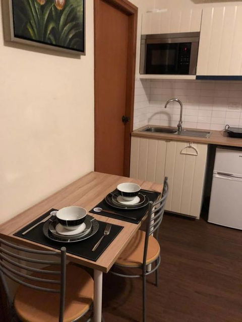 CozyStudioUnit In BeverlyHills (Train Accessible) - Accommodation Search 3