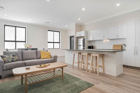Crooked Lane Apartment - Accommodation Search 0