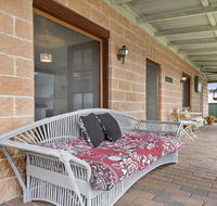Cudgee - quaint cottage with separate cabin - Accommodation Search