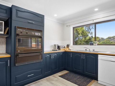 Culburra Beach Retreat - Close To Two Beaches - Accommodation Search 1