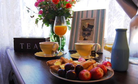 Cutmore Cottages - Highclaire House - Accommodation Search 3