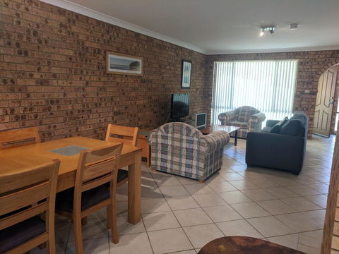 DAVIES STREET 3/14 MOLLYMOOK - Accommodation Search 1