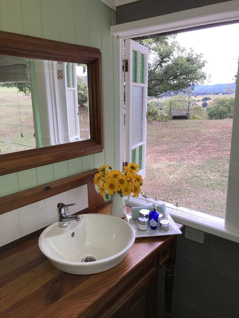 Dayboro - Blue Ridge Lavender Cottage - Accommodation Search 2