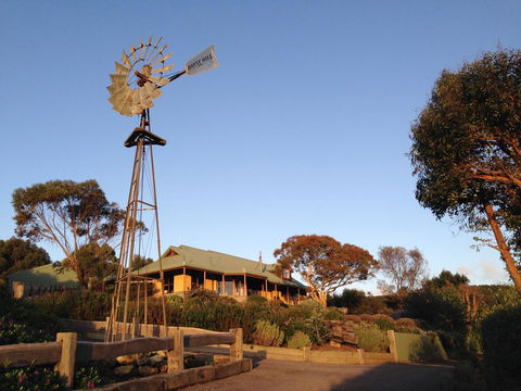 Daysy Hill Country Cottages - Accommodation Search 0