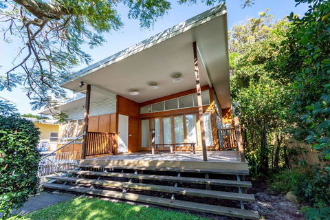 Decked Out For A Fantastic Holiday - Winnett St, Woorim (Upstairs Only) - Accommodation Search 0