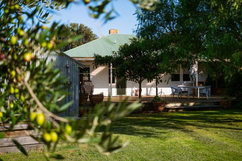 Deckhouse - Accommodation Search 0