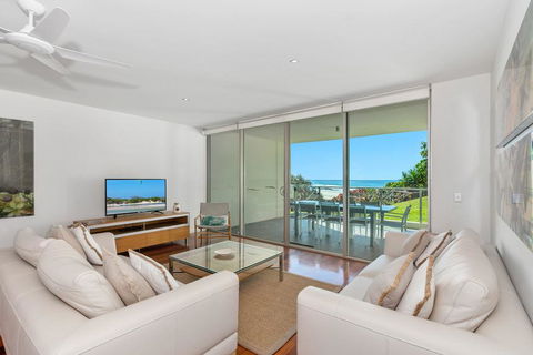 DIRECT BEACH ACCESS - 3 BED APART - CABARITA BEACH - Accommodation Search 1