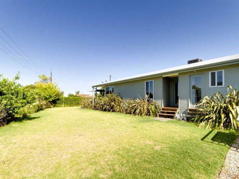 Do Drop Inn - Accommodation Search 1
