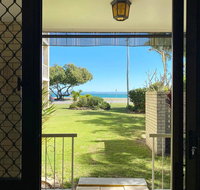 Dolphin View on South Esplanade - Accommodation Search