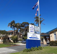 Dolphins of Mollymook Motel and Fifth Green Apartments - Accommodation Search