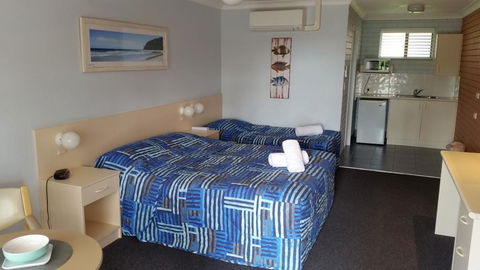 Dolphins Of Mollymook Motel And Fifth Green Apartments - Accommodation Search 2
