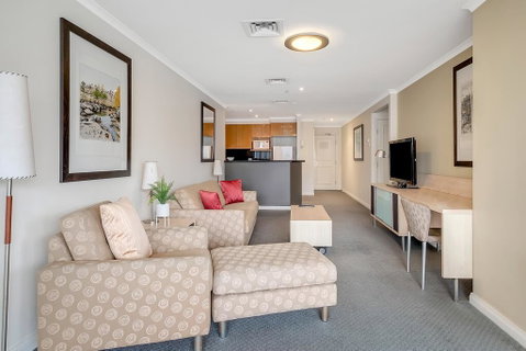 DREAM HARBOUR VIEW 2 BRM // GYM, POOL And PARKING - Accommodation Search 3