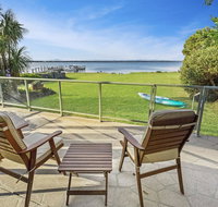 Eagle Point Getaway - Waterfront Serenity