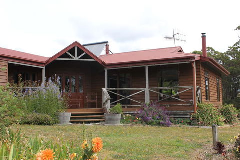 Eagle's Roost Farmstay B&B - Accommodation Search 0