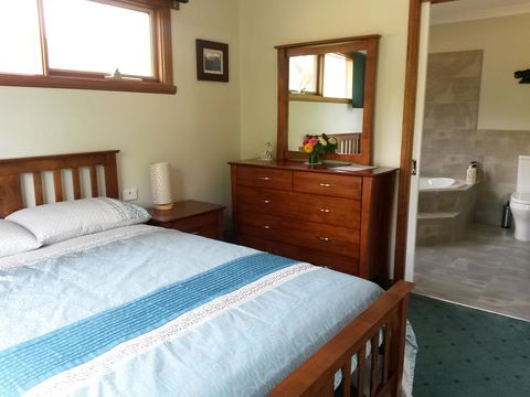 Eagle's Roost Farmstay B&B - Accommodation Search 1